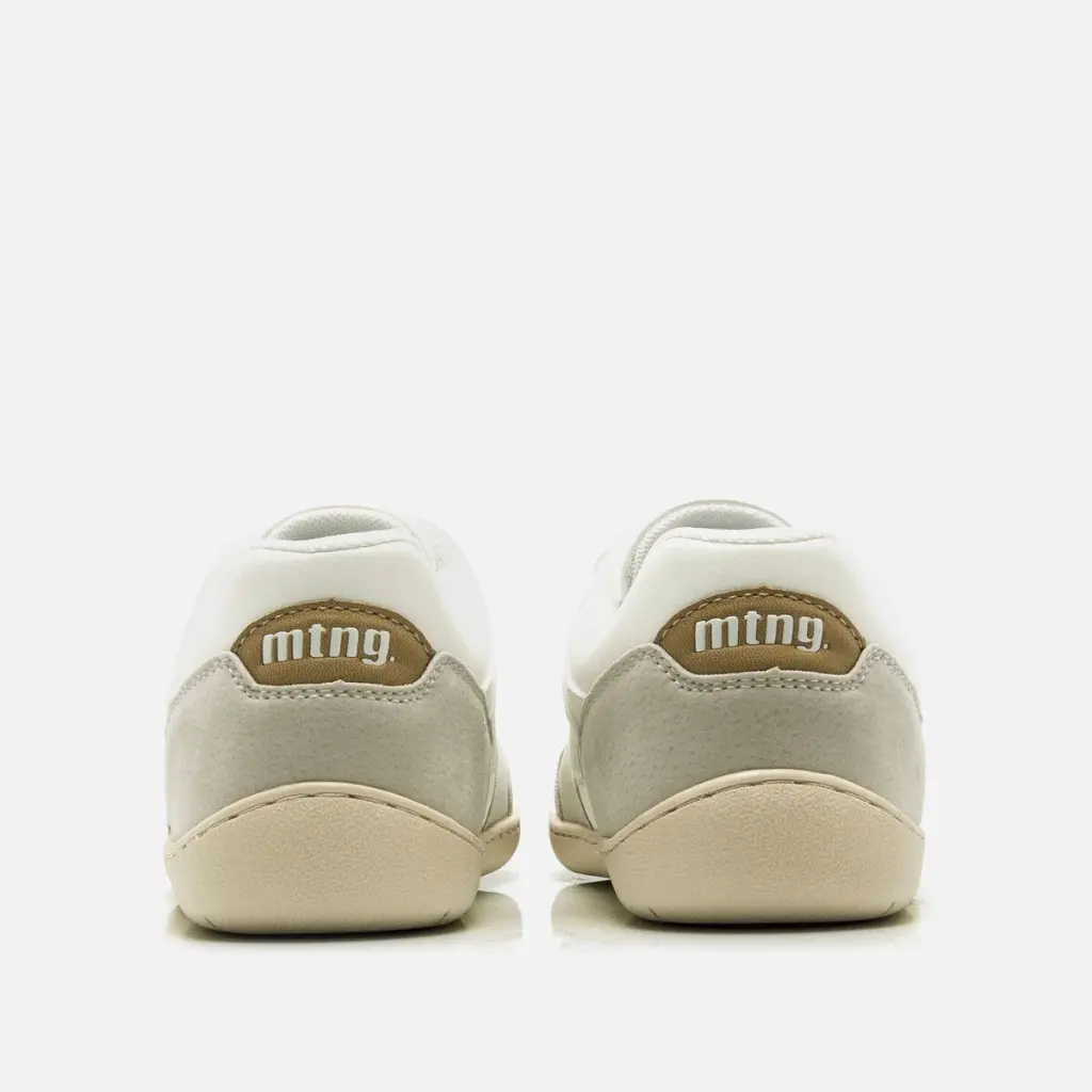 Mustang Adulto Free Aria - Off White