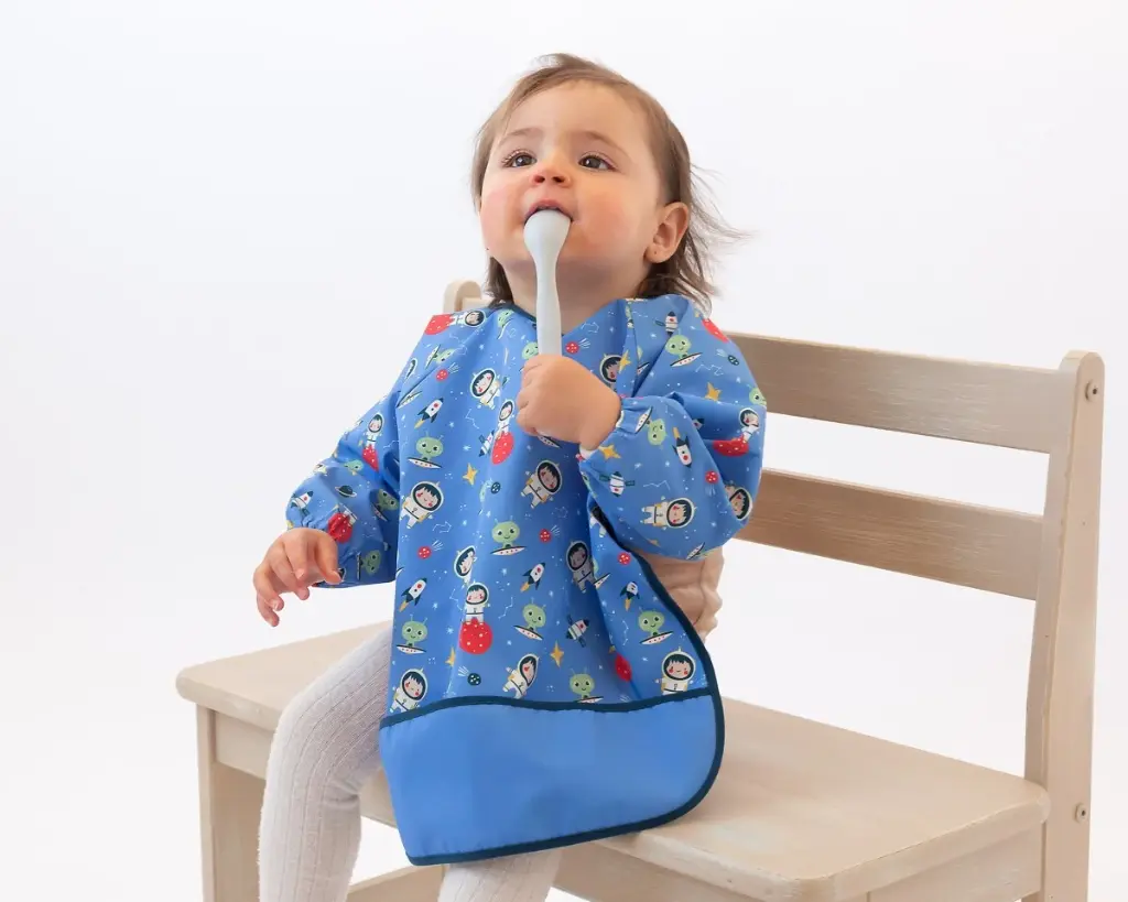 Babero impermeable con mangas Kiokids - Azul