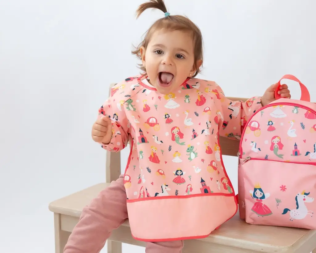 Babero impermeable con mangas Kiokids - Rosa